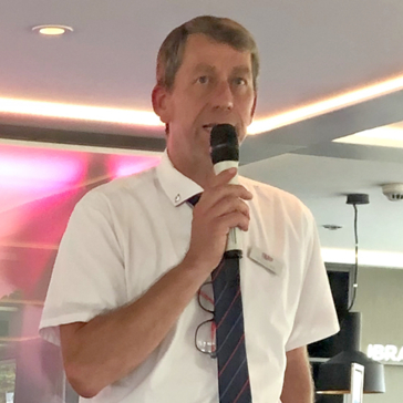 Selig Ferdinand Kreuzfahrtleiter Foto nicko cruises